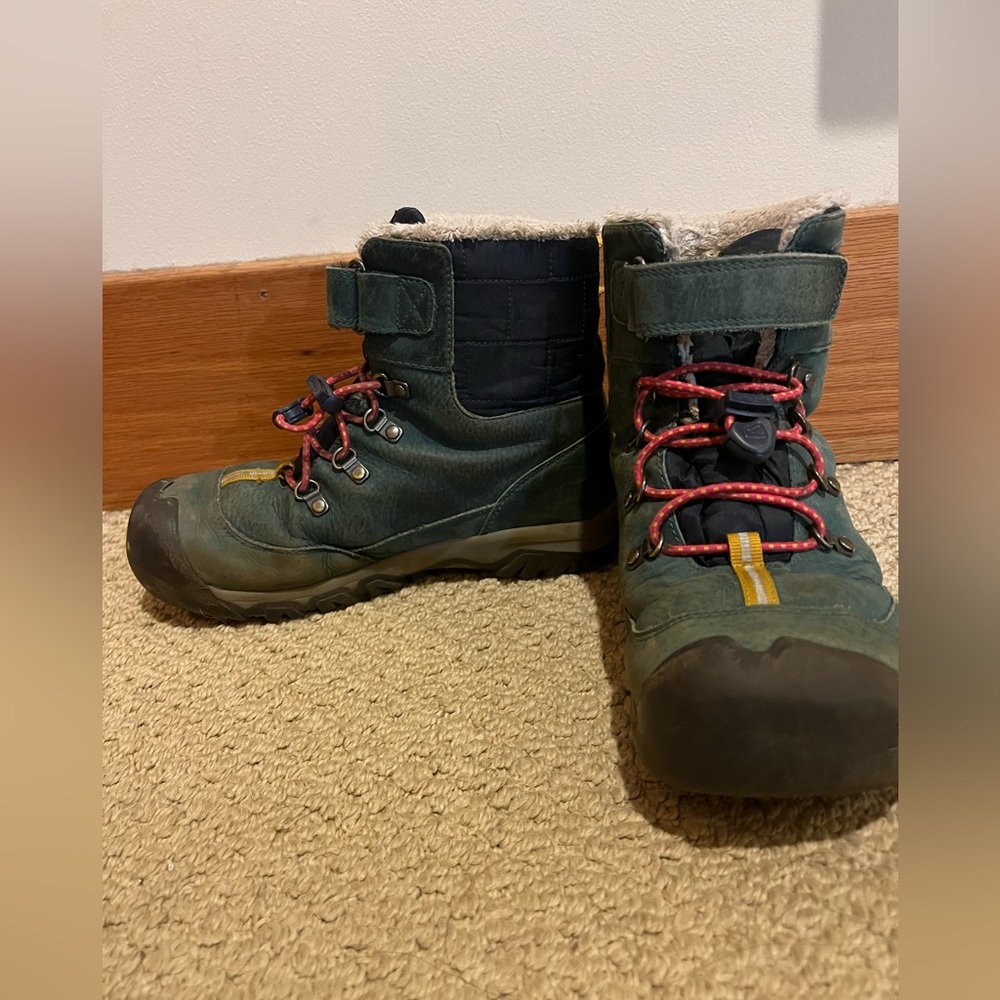KIDS Keen Hiking Boot